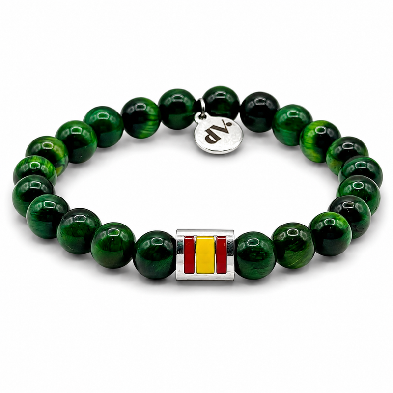 Pulsera de ojo de tigre verde con cuentas redondas y detalle central inspirado en la bandera de España